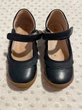 L'Amour Navy Blue Girls Mary Jane Shoes with Hook-and-Loop Strap